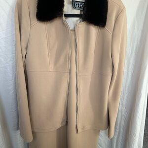 Vintage City Triangles Beige Blazer with Dark Collar